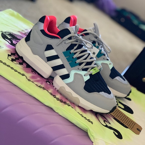 Adidas Women’s ZX Torsion - Picture 2 of 7